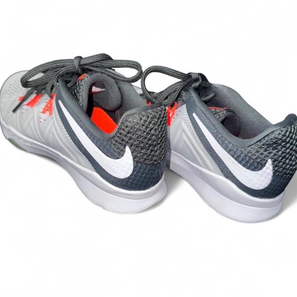 Nike Womens Athletic Shoes in black and white - Picture 3 of 5